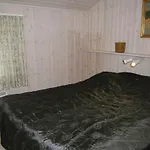 Three-bedroom In Feriehus